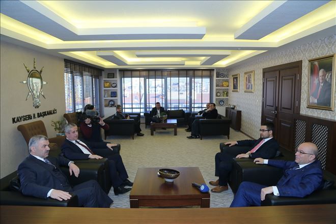  Başkan Çelik, AK Parti teşkilatlarını ziyaret etti