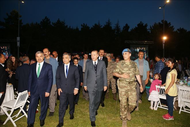 Cumhurbaşkanı Erdoğan Zincidere Komando Tugayı´nda iftarına katıldı