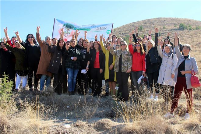 MHP Kadın Kolları fidanları toprakla buluşturdu 