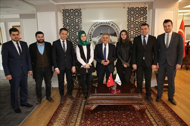 AK Parti İl Gençlik Kolları Başkan Büyükkılıç´ı ziyaret etti 