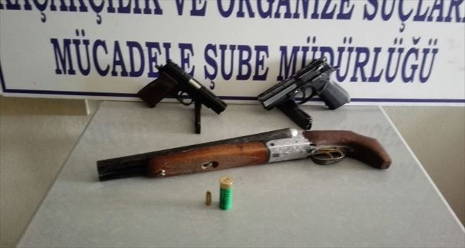 Silah ticareti yapan iki kişi gözaltına alındı