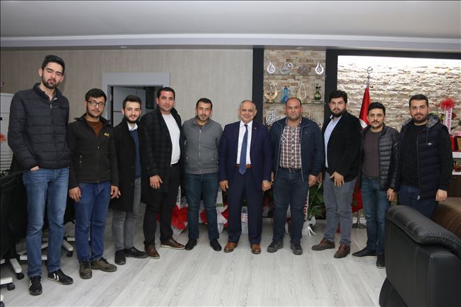 AK Partili gençler Başkan Öztürk´ü ziyaret etti 