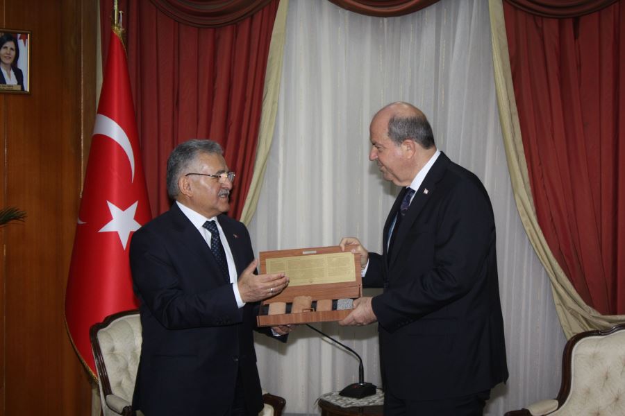 KKTC Başbakanı Tatar, Kayseri Belediye Başkanı Büyükkılıç
