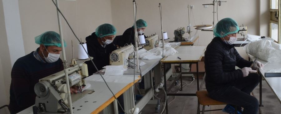 Develi Devlet Hastanesi Personelleri Maske Üretimine Başladı
