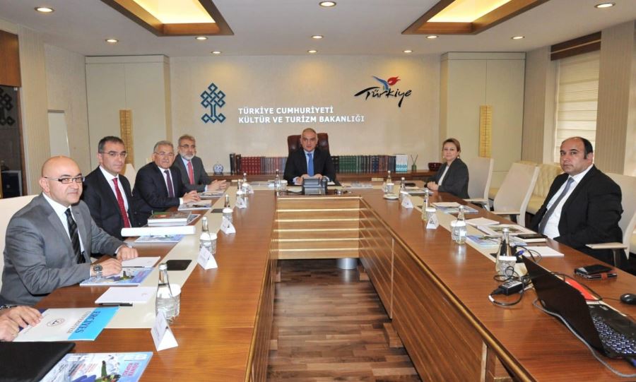  Başkan Büyükkılıç, Kültür ve Turizm Bakanı Ersoy ile görüştü
