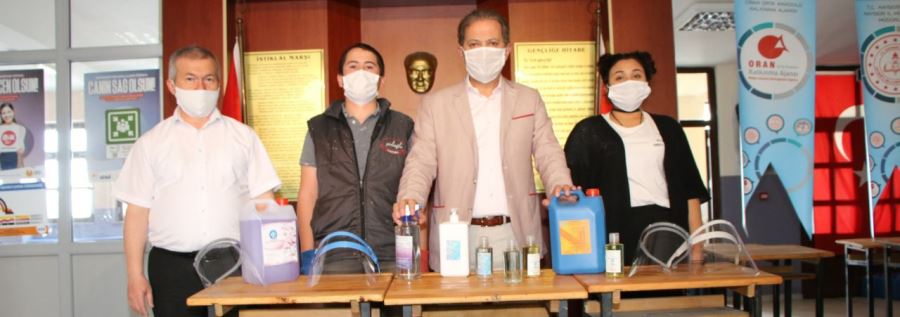 Liseliler 6 ilin dezenfektan ihtiyacını karşılıyor